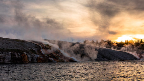 hades-exhales-skyglowrpoject-yellowstone7