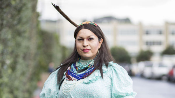 Mulher dois espíritos moradora na região dos Lagos Landa.