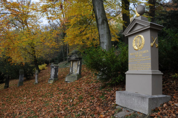 Numa colina de Karlovy Vary está o túmulo do filho de Mozart que tinha o mesmo nome do pai.