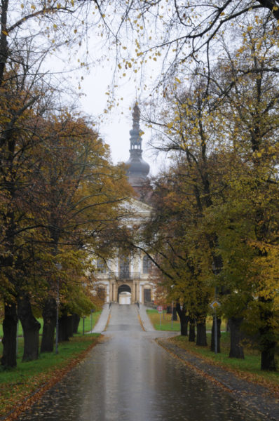 Em Olomouc, o caminho que levava do mosteiro até o hospital militar era quase diariamente percorrido a pé por Mozart ainda menino.