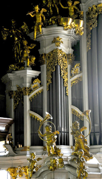 Em todo o esplendor do estilo clássico, o órgão da Igreja de São Nicolau, em Praga, era um dos instrumentos prediletos do compositor.